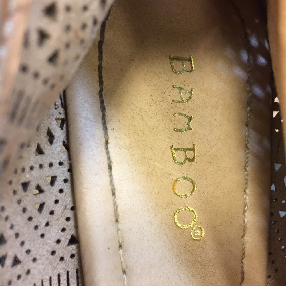 Tan flats - Picture 4 of 5